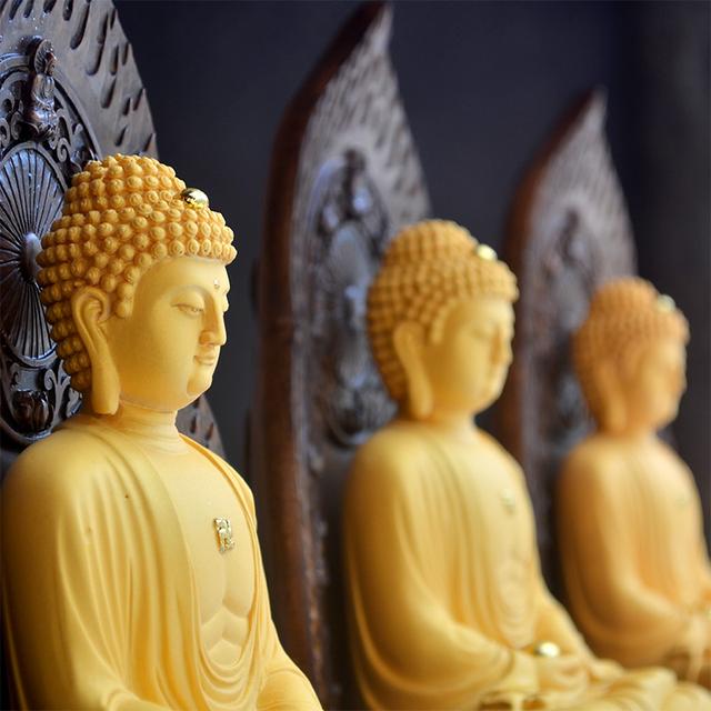 皈依三宝是什么意思，皈依三宝的好处和利益（无事不登三宝殿”什么意思）