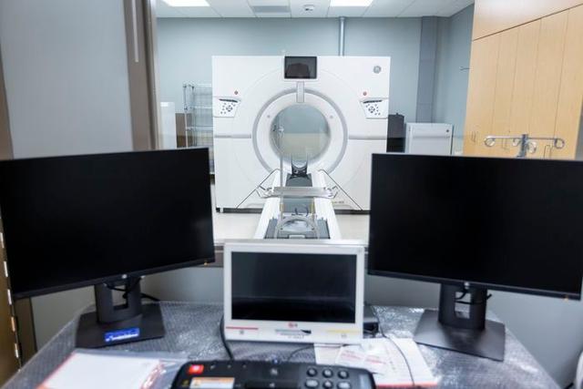 核磁共振机器价格，核磁共振机器多少钱一台（价值千万的核磁共振仪）