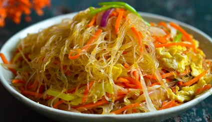 干粉条要泡多久，干粉条要泡多久可以吃（粉条不要泡软就炒）