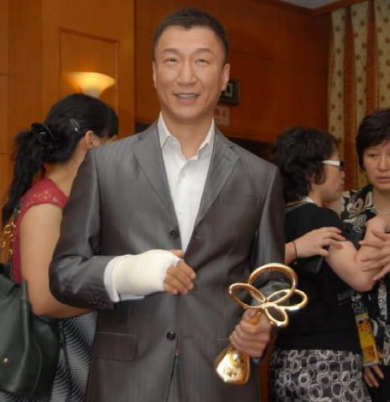 雪豹电视剧2010，《潜伏》12年过去（雪豹电视剧20集剧情）