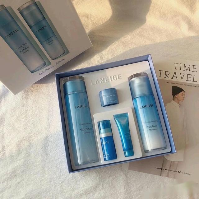 韩国护肤品牌排行榜，护肤品排行榜前10名（韩系4大“护肤套盒”是哪些）