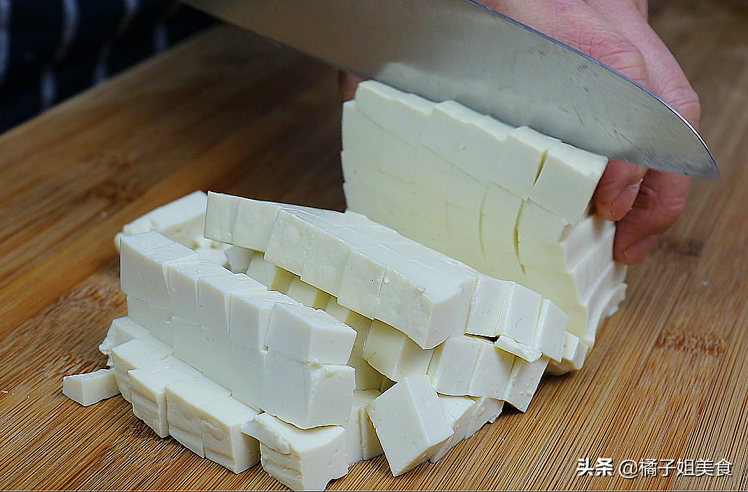 圖片[2]-【豆腐娃娃菜鴨蛋湯】做法步驟圖 營(yíng)養(yǎng)美味 暖身又暖心-起舞食譜網(wǎng)