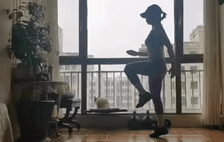 在家练习弹跳方法，如何在家训练弹跳（抗疫情宅在家，适量运动不可少）