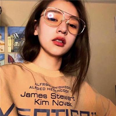 真人高冷女头，喜欢的拿走吖，微信头像，真人高冷女头，喜欢的拿走吖（最新微信女生头像高冷超拽有范）