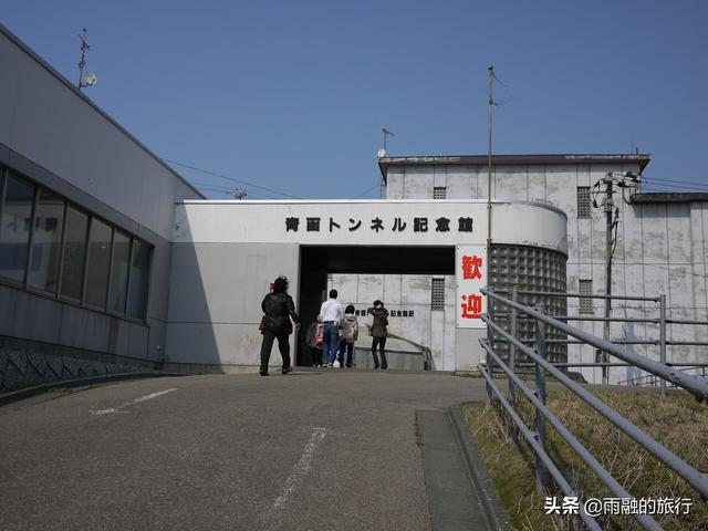 海底隧道有多深，胶州湾海底隧道有多深（53公里17年才建完）