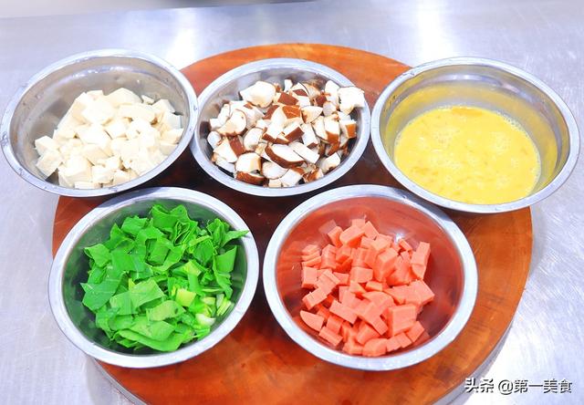 香菇豆腐汤的方法，香菇豆腐怎么做汤好喝（大人小孩都可以喝）