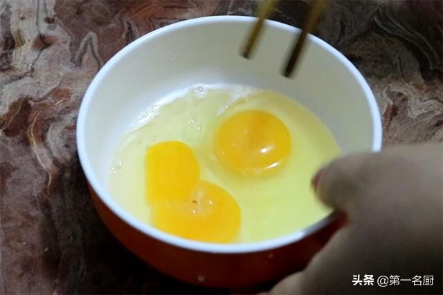 牛奶鸡蛋灌饼制作方法，5分钟搞定营养美味的鸡蛋饼
