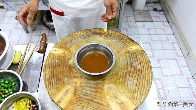 土匪猪肝的做法，土匪猪肝正宗做法是什么（厨师长教你土匪猪肝的做法）