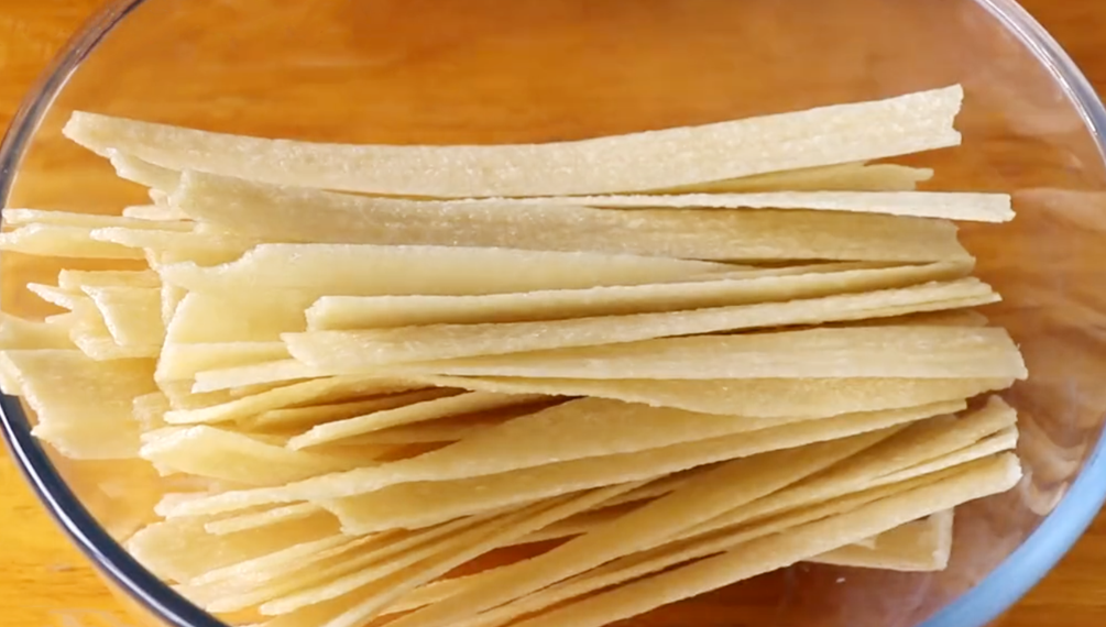 图片[2]-【辣条】做法步骤图 没有任何添加 吃着更放心-起舞食谱网