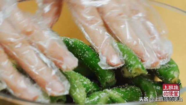 辣椒好吃下饭的做法，辣椒这样做比肉还香
