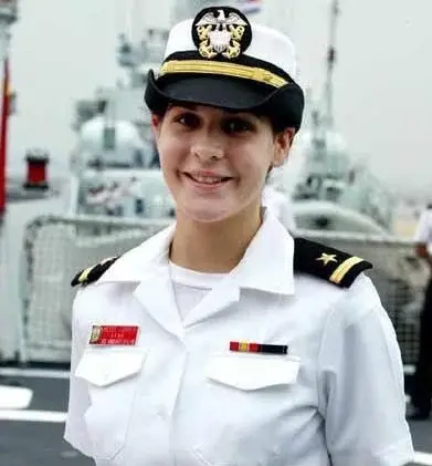 上将工资多少钱一个月，上将是什么级别的干部工资多少（美军准将，四星上将月薪水多少）