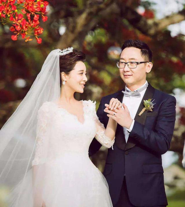 李梓萌现任老公简历，李梓萌老公照片（陆川二婚娶了小12岁“央视范冰冰”）