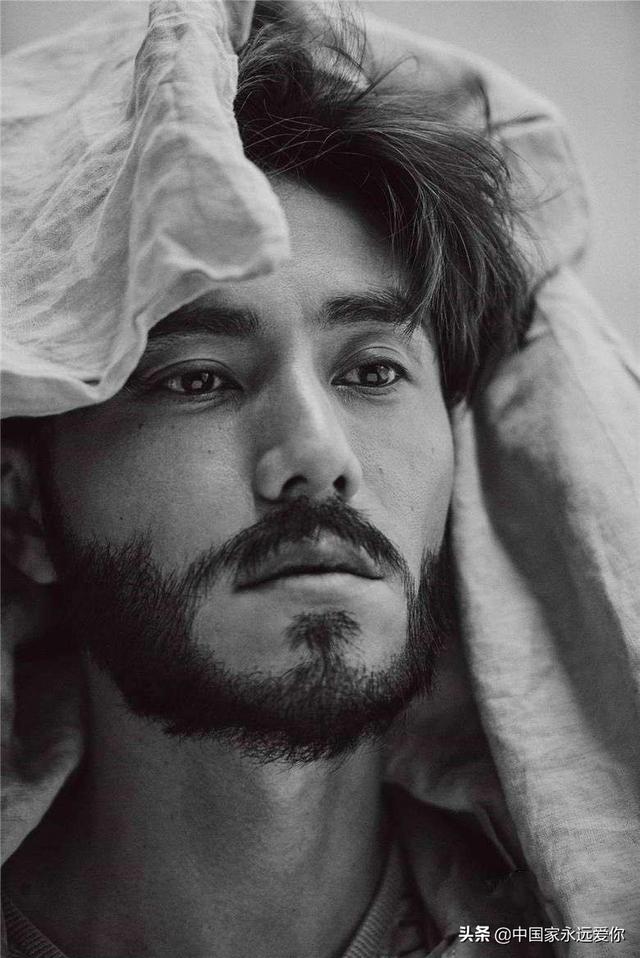 陈坤的儿子，陈坤的儿子的妈妈昰何琳吗（陈坤：做个徒步旅行的侠者）