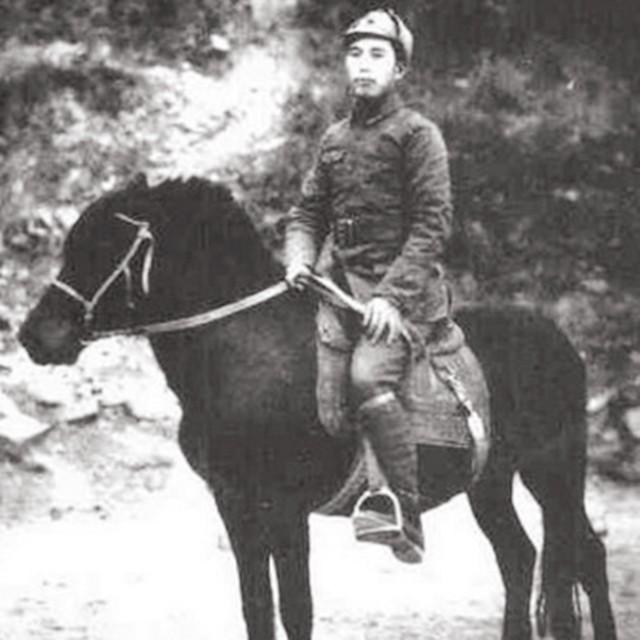 副团级转业什么级别，副师长转业是什么级别（刘少奇和彭德怀为何都提到此人）