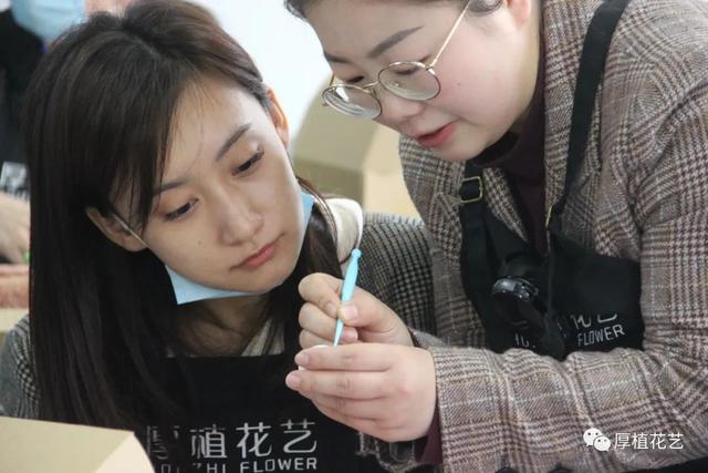 教你制作简单可爱的小盒子，教你制作简单可爱的小盒子怎么做（黏土抽纸盒DIY，好玩又可爱）
