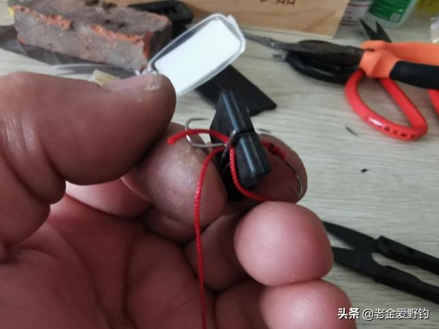 绕线器怎么用，绕线器怎么用（新手也能绑出内绕线鱼钩）