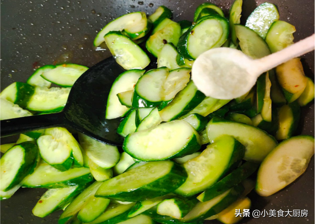 小黄瓜条牛肉嫩吗，小黄瓜条 牛肉（碰见这肉别手软）