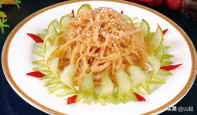 毛肚是什么东西，毛肚是什么东西做成的（毛肚和百叶是牛的什么部位）