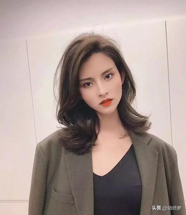 睡不醒发型适合什么人，睡不醒风格发型（2019流行“懒人烫”睡不醒发型美到家了）