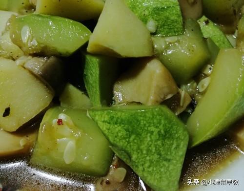 荀瓜怎么炒好吃，怎样素炒荀瓜（却做出鲜香美味超好吃的下饭菜）