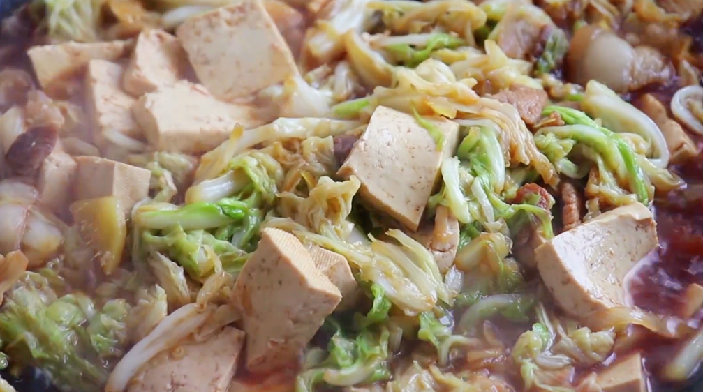 【白菜燉豆腐】做法步驟圖 營養(yǎng)又美味 連湯都能喝完-起舞食譜網(wǎng)