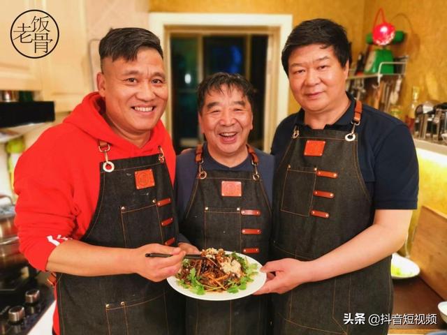 老饭骨三叔事件，老饭骨为什么封了（大师抖音揭秘开国第一宴菜品做法）