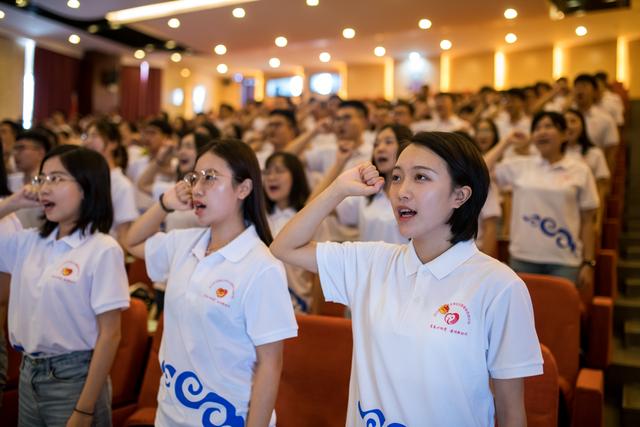 入党积极分子主要优缺点，入党积极分子优缺点（毕业后很多事可能会有“优待”）