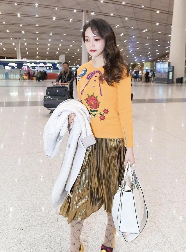 伊能静比秦昊大几岁呢，秦昊的老婆伊能静比秦昊大几岁（伊能静明明比秦昊大10岁）