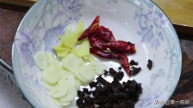 农家小炒肉的做法，大厨教你正确做法