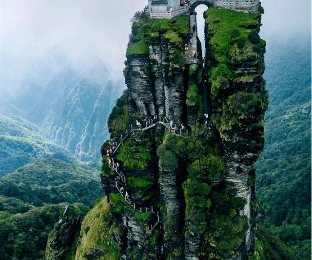 梵净山苗寨介绍，旅游文化：梵净山