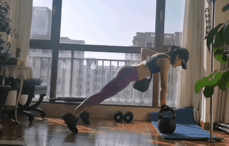 在家练习弹跳方法，如何在家训练弹跳（抗疫情宅在家，适量运动不可少）