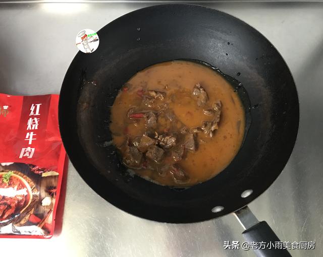 红烧牛肉炖土豆，红烧土豆牛肉的家常做法（这肉再贵也要买）