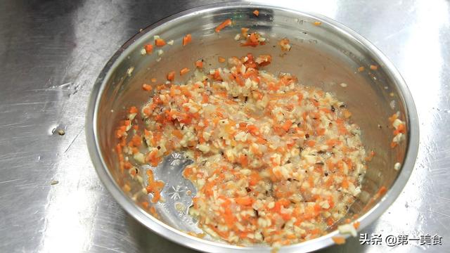 香酥煎饼的做法，香煎肉饼的做法大全图解（厨师长教你一道）