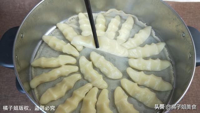 圖片[9]-【土豆螺紋蒸條】做法步驟圖 一次做4個 香辣筋道超好吃-起舞食譜網