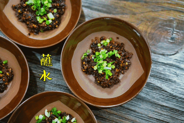 豆豉火锅怎么做，火锅底料怎么用豆豉（花花探店丨这家一年卖出14000锅）