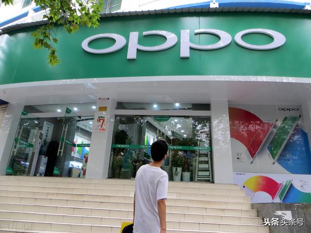 vivo老总个人简历，vivo手机的老总叫什么名字（拼多多、oppo、vivo背后的男人段永平）