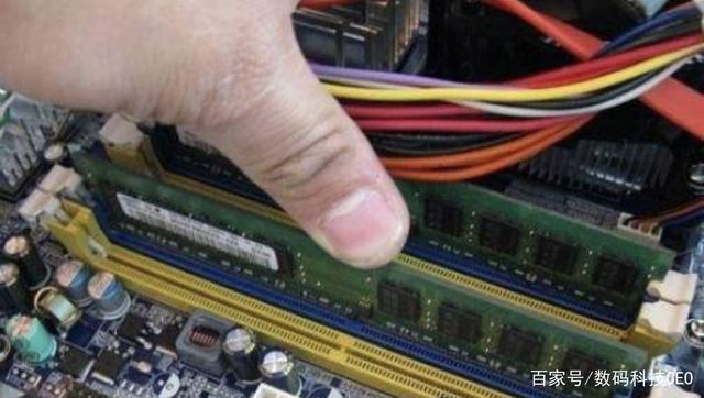 电脑老死机是怎么回事，电脑老死机为什么（电脑卡顿死机等问题）