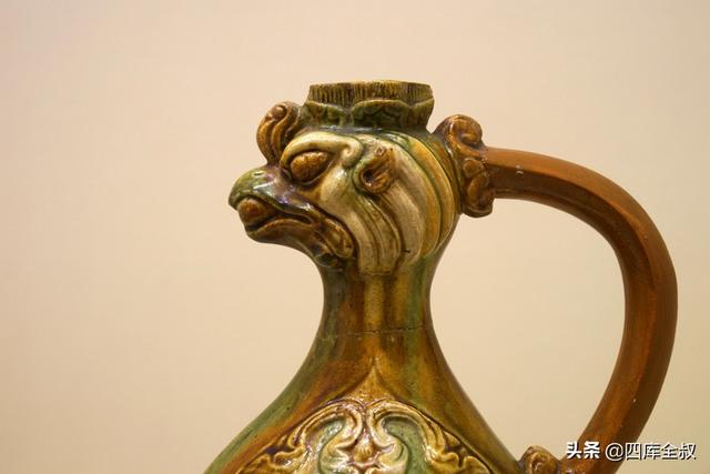 唐三彩是哪三彩，唐三彩有什么（西安、洛阳两地出土的唐三彩）