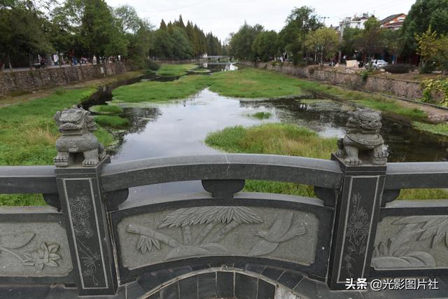 安徽庐江境内汤池小镇的真实情况，安徽庐江境内汤池小镇的真实情况是什么（以旅游业为主的汤池小镇）