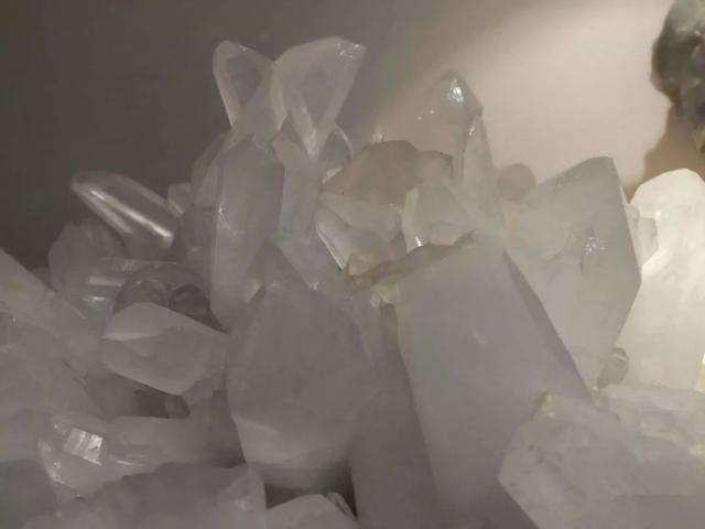 正向抽空四角锥网架，四方锥的杂化类型（假期出游如何鉴定矿物）