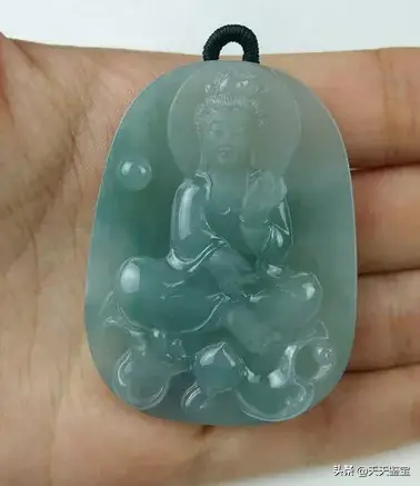 翡翠观音的寓意是什么，翡翠观音的寓意和佩戴的好处（史上最全翡翠观音种类大全）