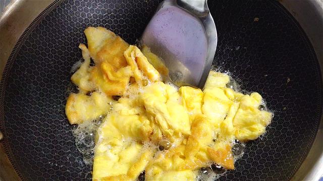 最好喝的丝瓜汤的做法，最好喝的丝瓜汤的做法西红柿（丝瓜汤最解馋的做法）