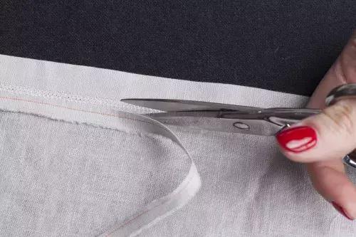 如何缝衣服看不出针脚，衣服怎么缝针看不出来（服装制作中小细节的制作工艺）