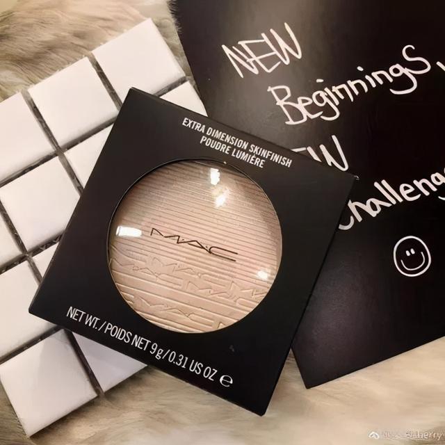 mac生姜高光，mac生姜高光缺点（仿佛打完8支玻尿酸的光彩和立体感）