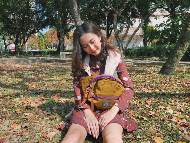 腰包怎么背好看，腰包怎么背好看图解（户外品牌也可以背出新时尚）