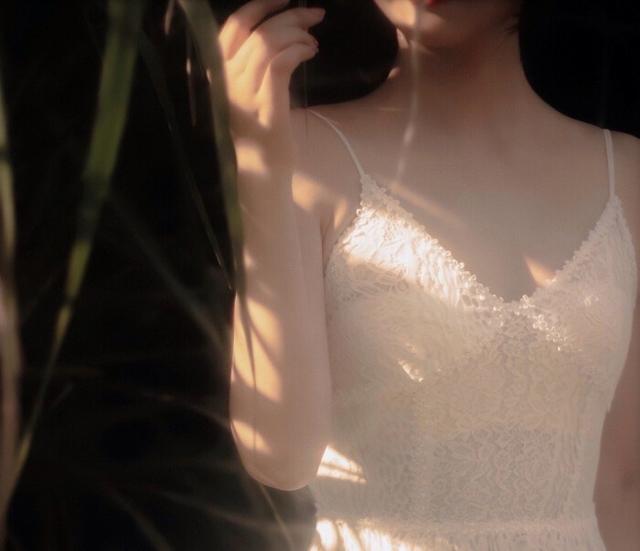 允言：优质魅力女生头像/你是温暖逆光而来，允言的意思是什么微信（配得上这世间所有的好。）