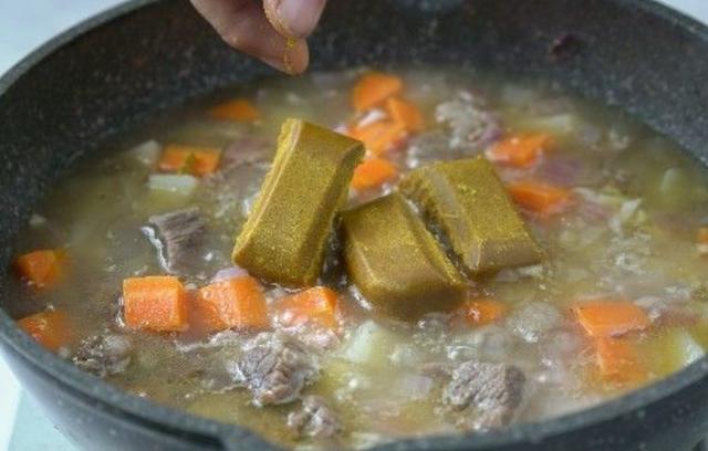 咖喱牛肉的做法，牛肉酱的做法最正宗的做法视频（加咖喱做法也不错）