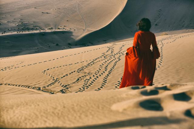 月牙泉是哪个城市的，月牙泉是哪个城市的别称（月牙泉是天的镜子沙漠的眼）