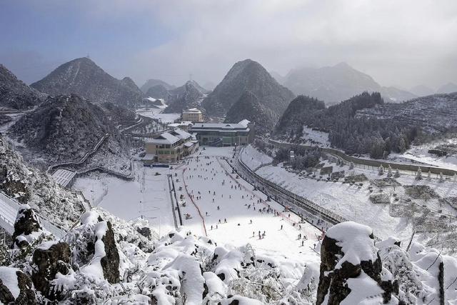 贵州必去十大景点，贵州旅游必去十大景点推荐（贵州旅行可去的十大景点）