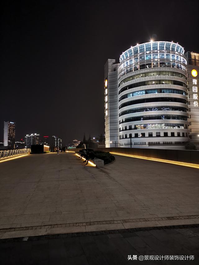 上海外滩夜景图片，外滩夜景美丽迷人让人流连忘返（上海市外滩夜景）